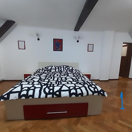 Old Town Studio Brasov Ngoại thất bức ảnh